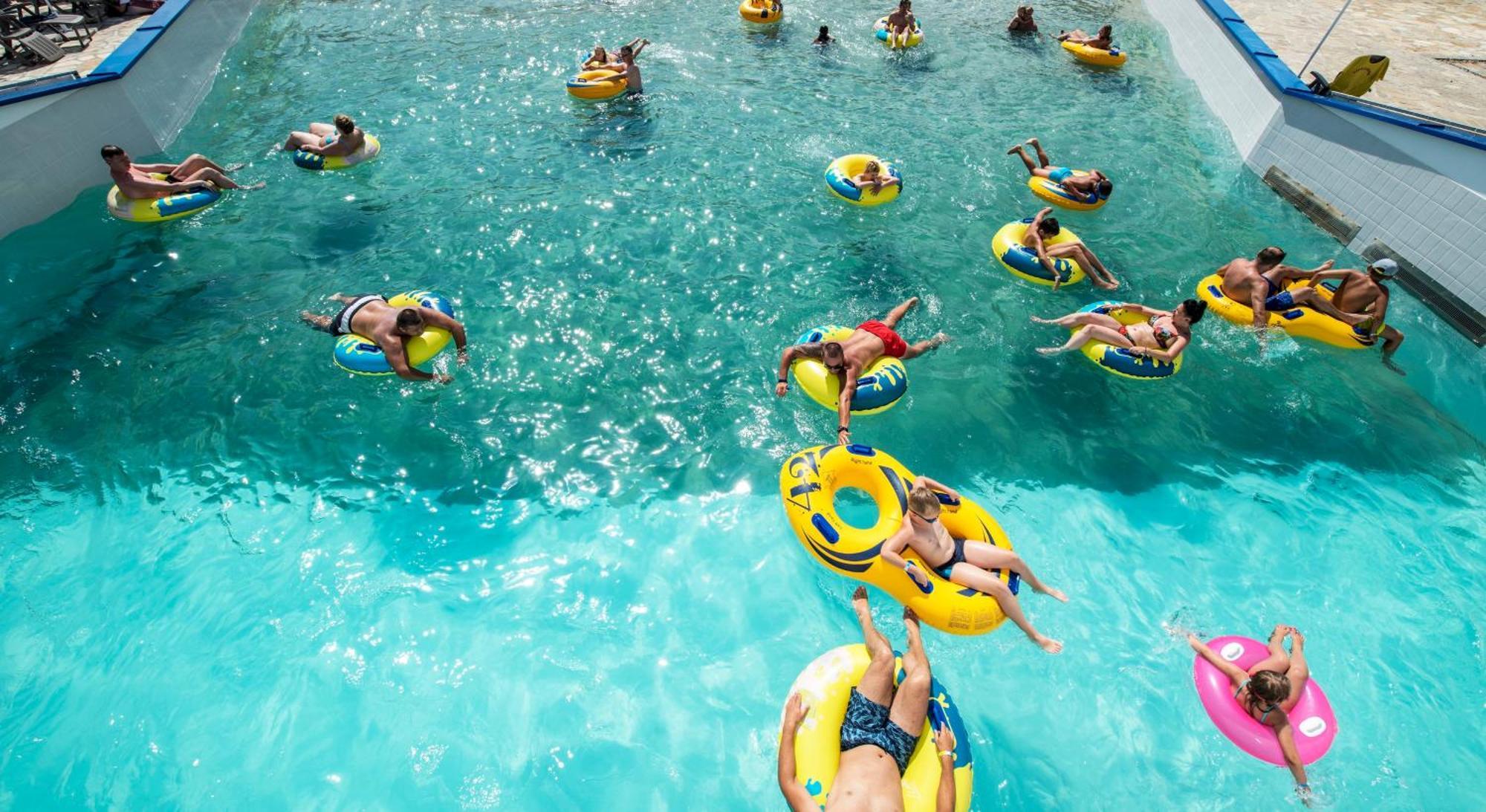 Topola Skies Resort & Aquapark Kavarna Exterior photo
