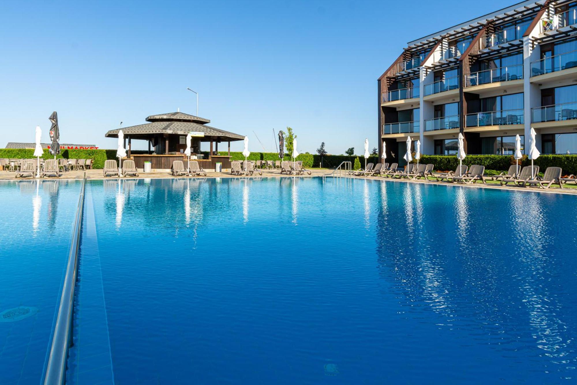Topola Skies Resort & Aquapark Kavarna Exterior photo